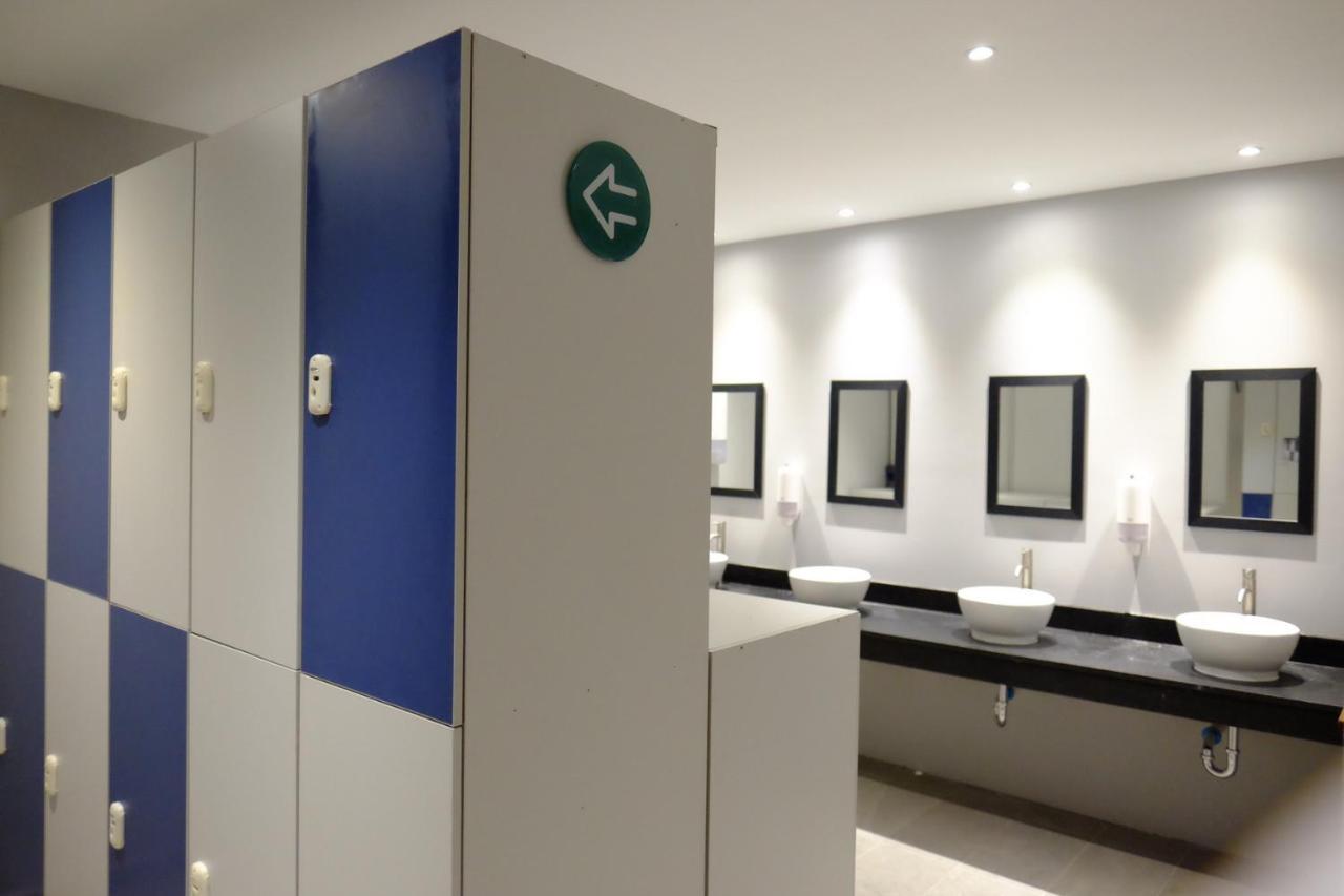 Izzzleep Aeropuerto Terminal 2 Hotel Mexico By Eksteriør billede