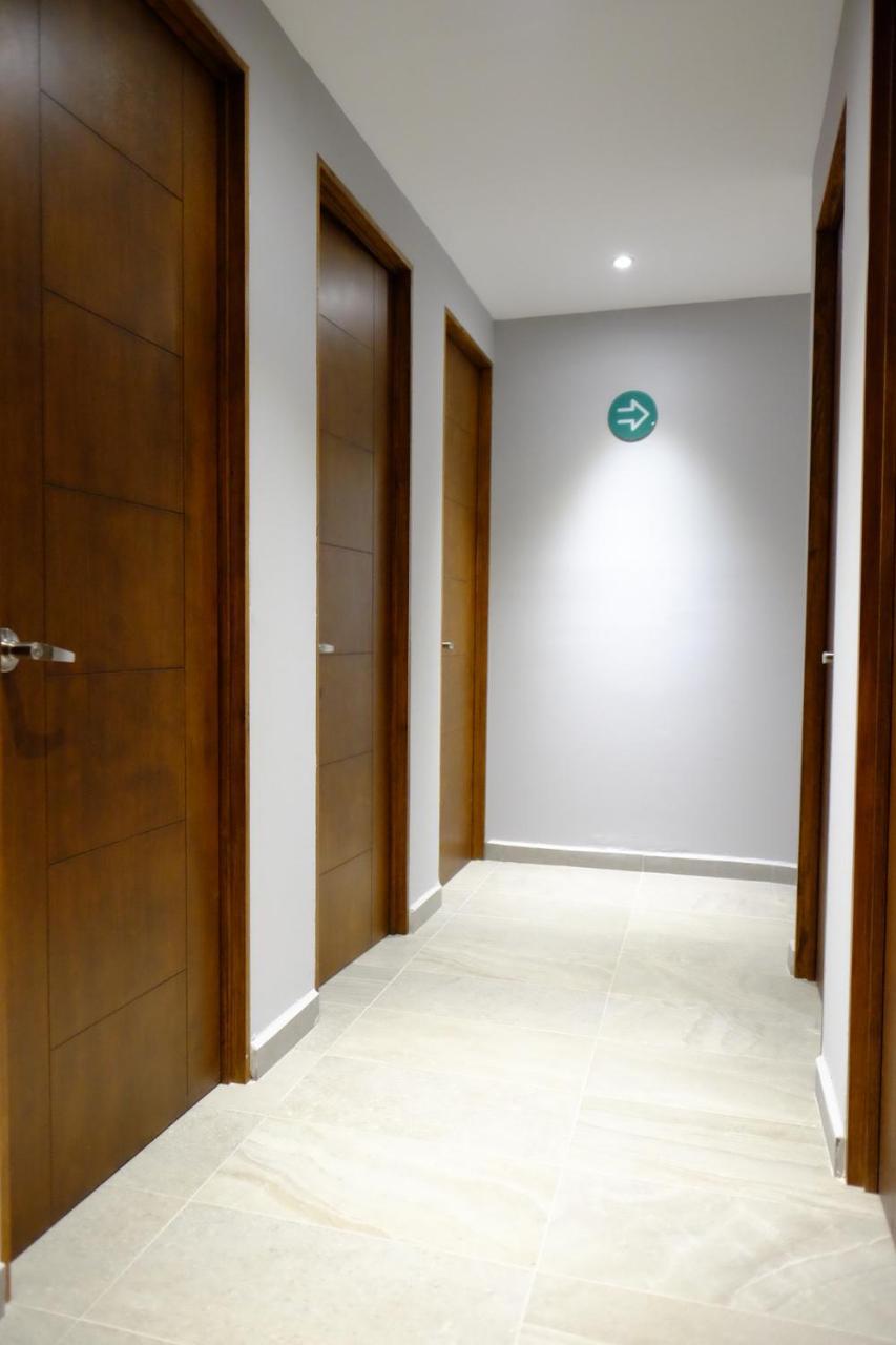 Izzzleep Aeropuerto Terminal 2 Hotel Mexico By Eksteriør billede
